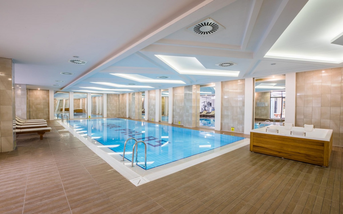 Karpalas City Hotel & Spa 4