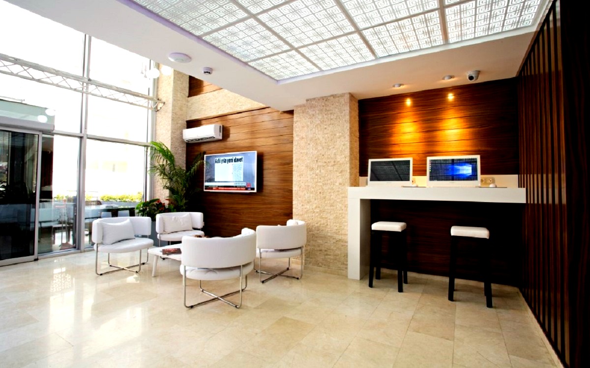 End Glory Hotel 1
