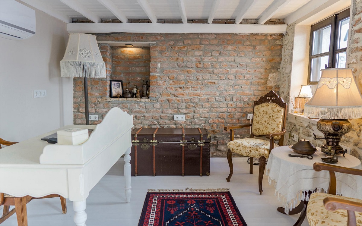 1870's Taş Konak Otel - Sanat Sokağı 2