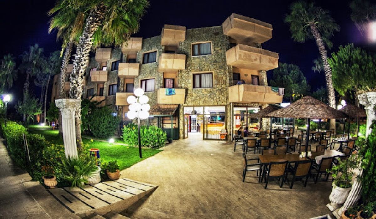 Panorama Plaza Hotel Restaurant 1