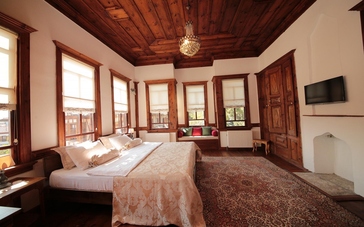 Karaüzümler Konağı 3