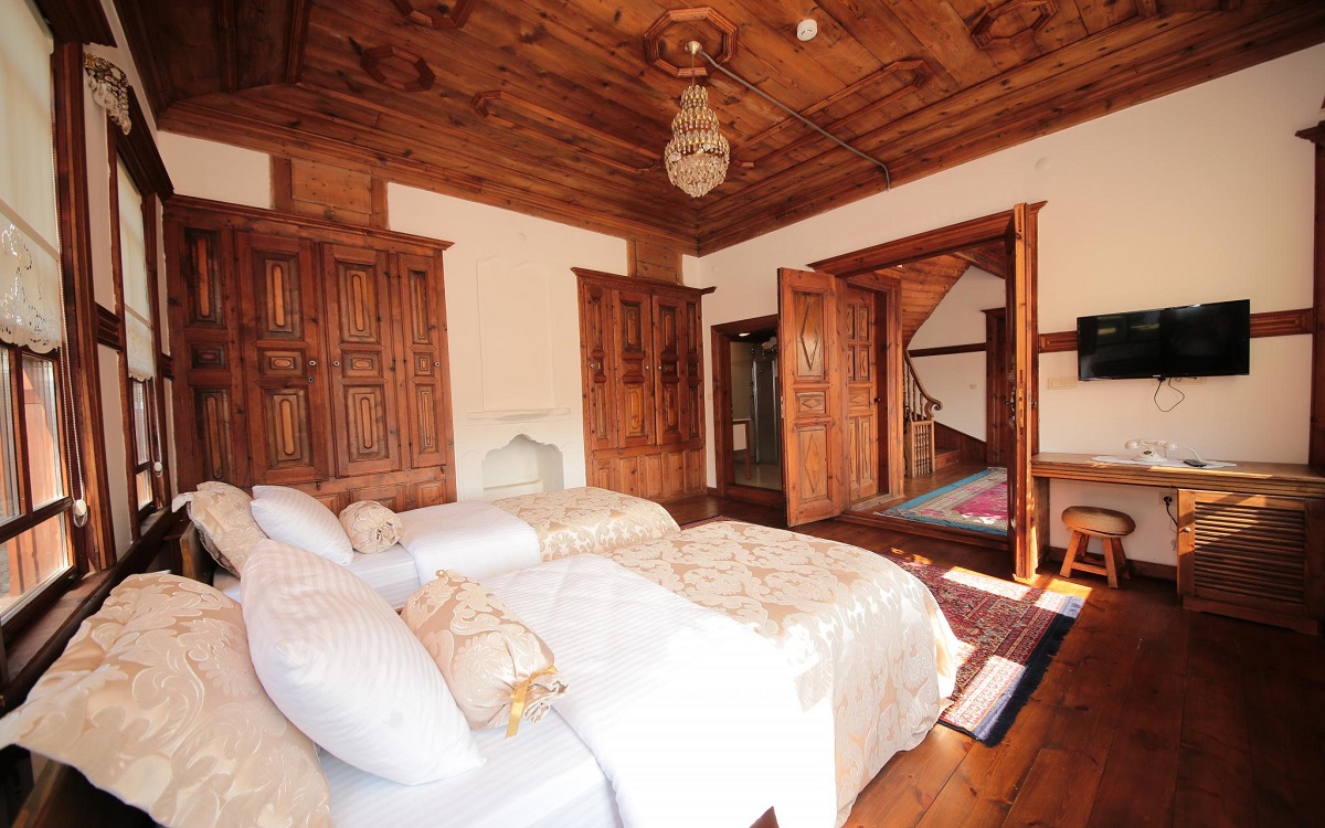 Karaüzümler Konağı 4