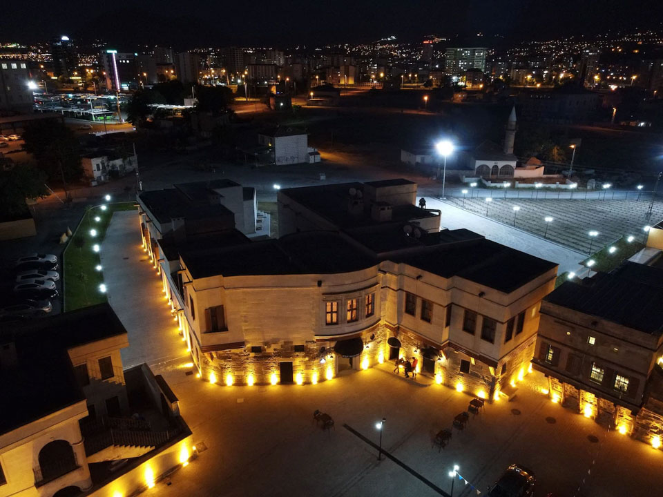 Four Mansions Hotel 4