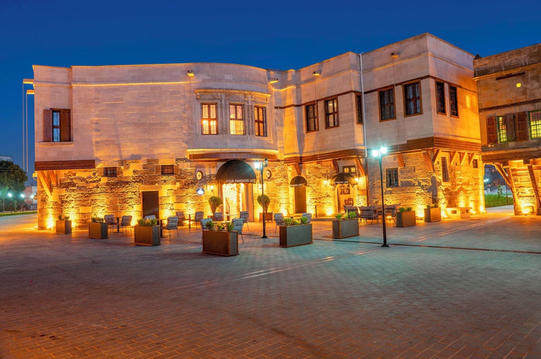 Four Mansions Hotel 4