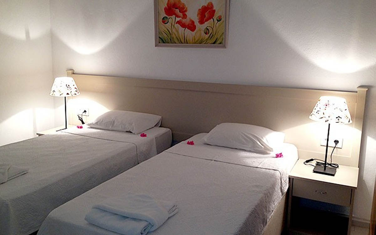 Mandalya Küçük Otel 2