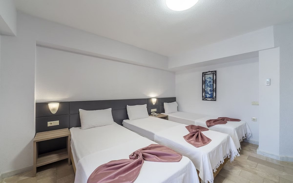 Laden Hotel 1
