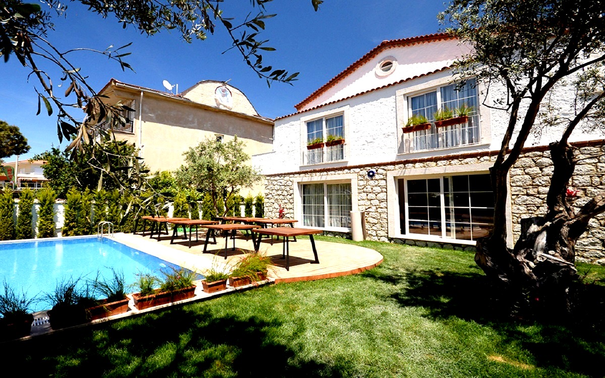 Alaçatı Otel Rebetiko 2