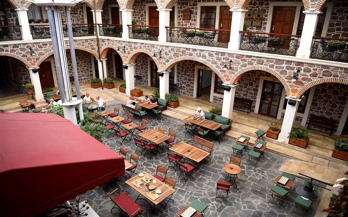 L'Agora Old Town Hotel 2