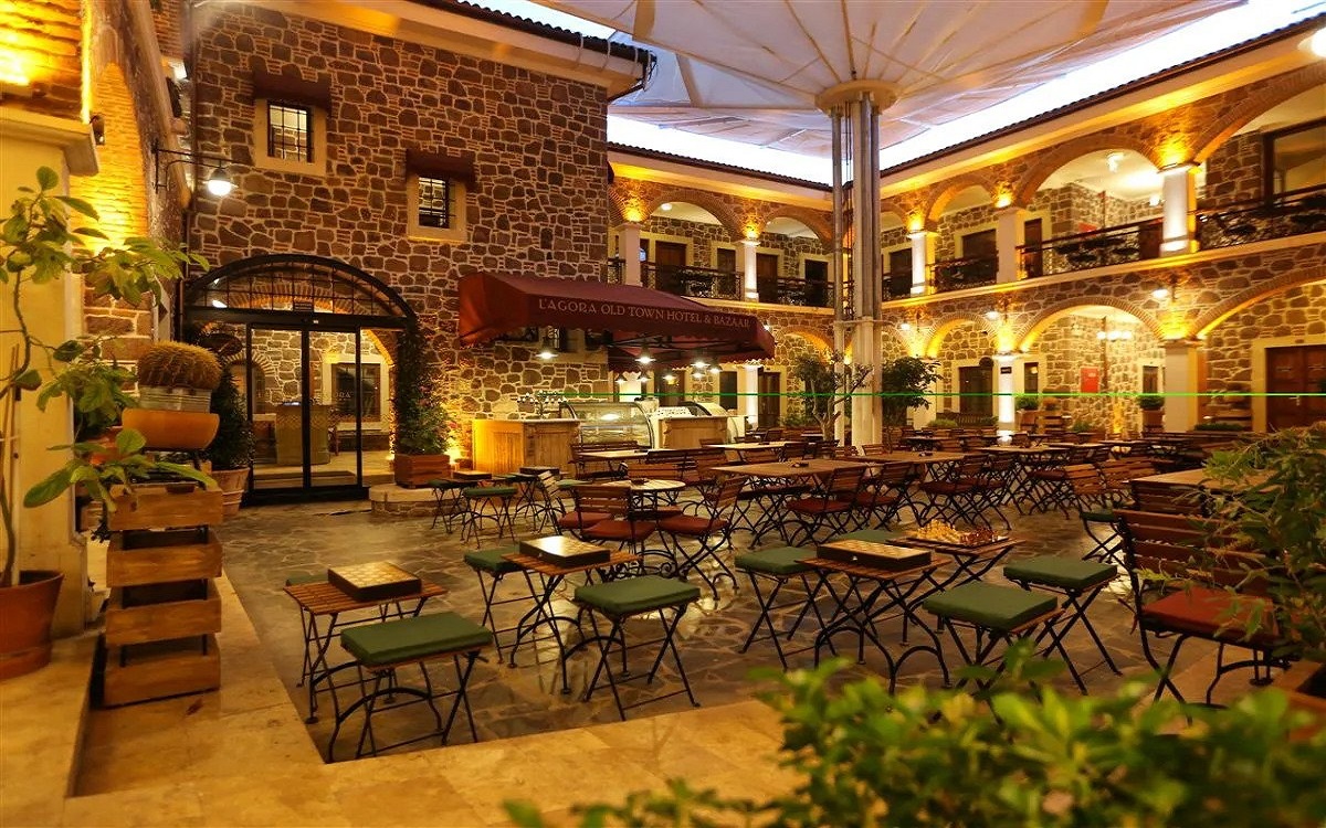 L'Agora Old Town Hotel 3
