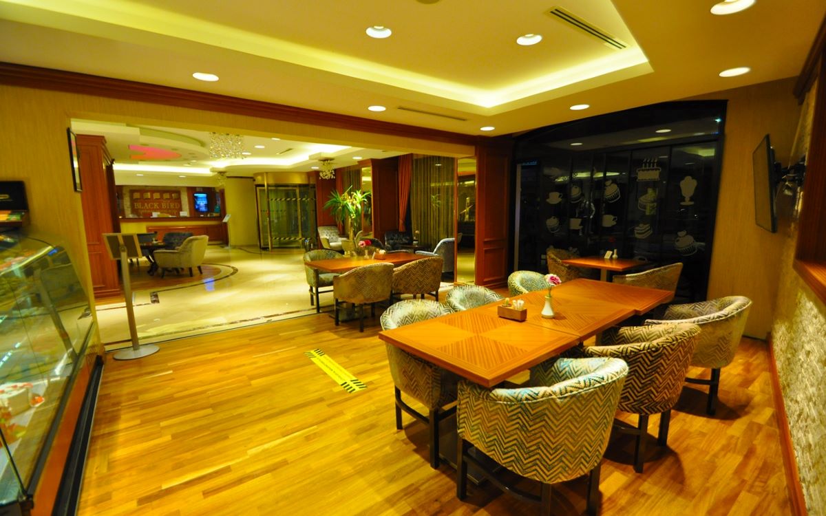 Black Bird Thermal Hotel 3