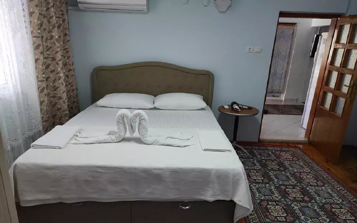Yener Apart 1