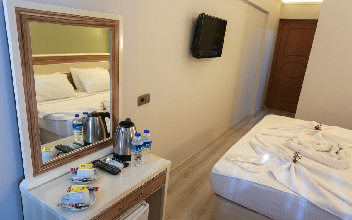 Best Smyrna Otel Kusadasi 4