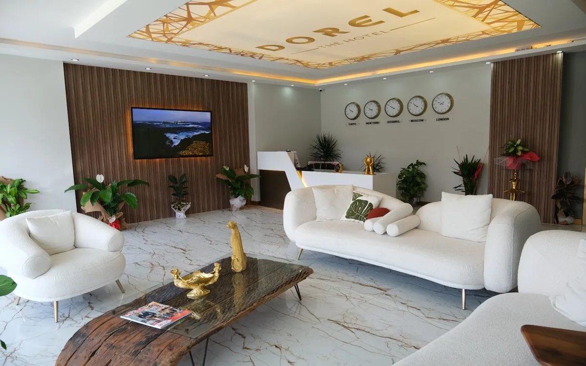 Dorel The Hotel 4