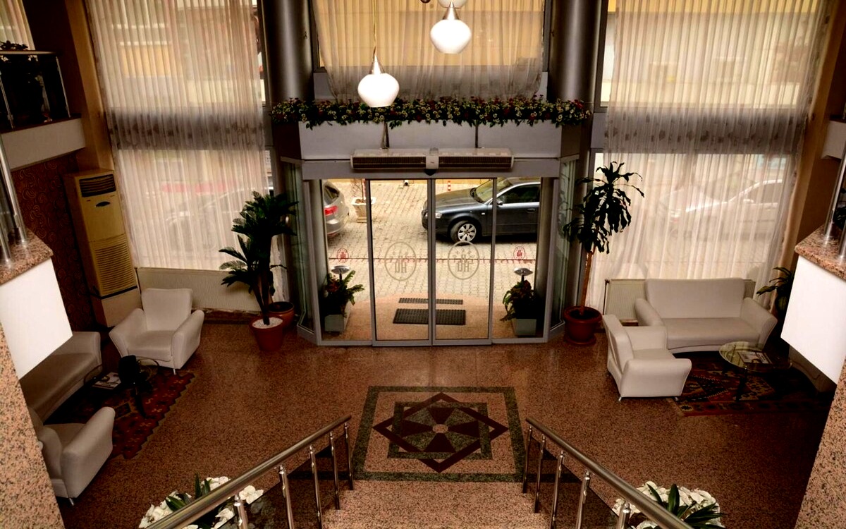 Grand Hotel Uzcan 3