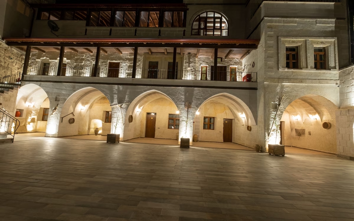 Mesken Cave Suites