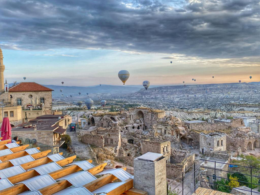 Taka Ev Cave House 1