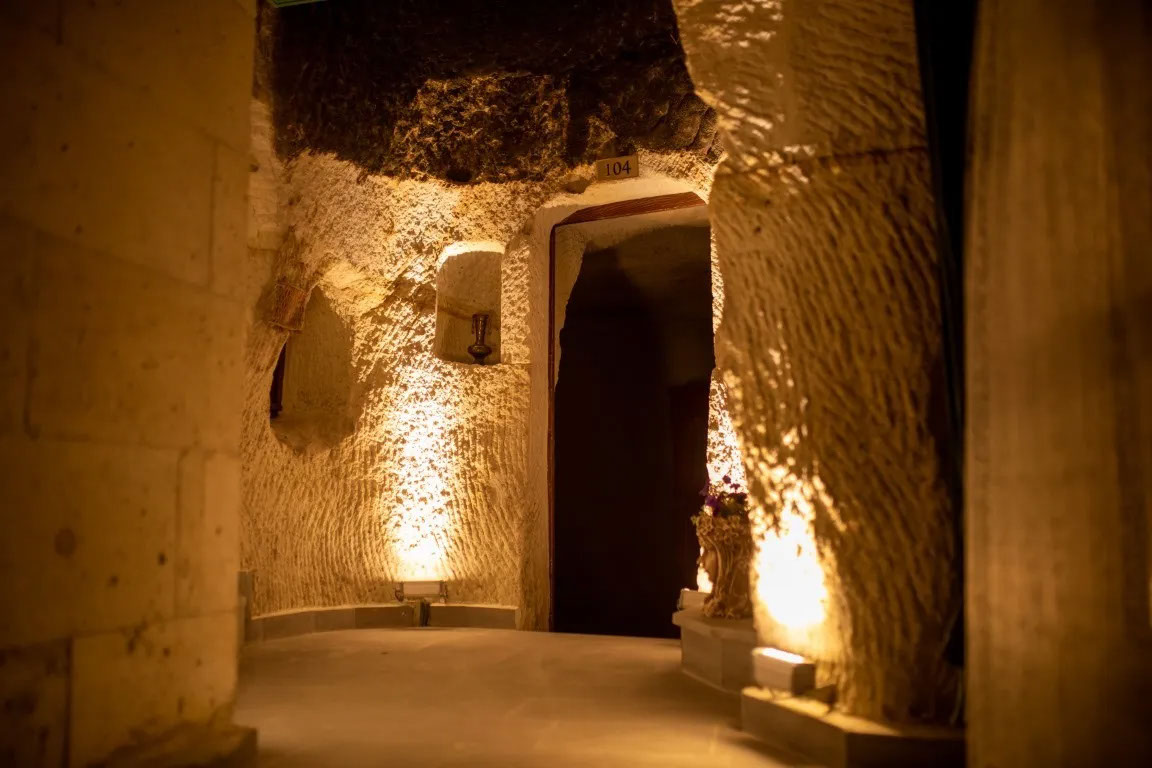 Pome Granate Cave Hotel 4