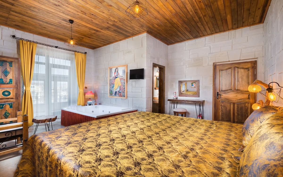 Megaron Cave Hotel 2