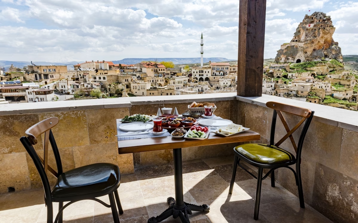 Megaron Cave Hotel 4