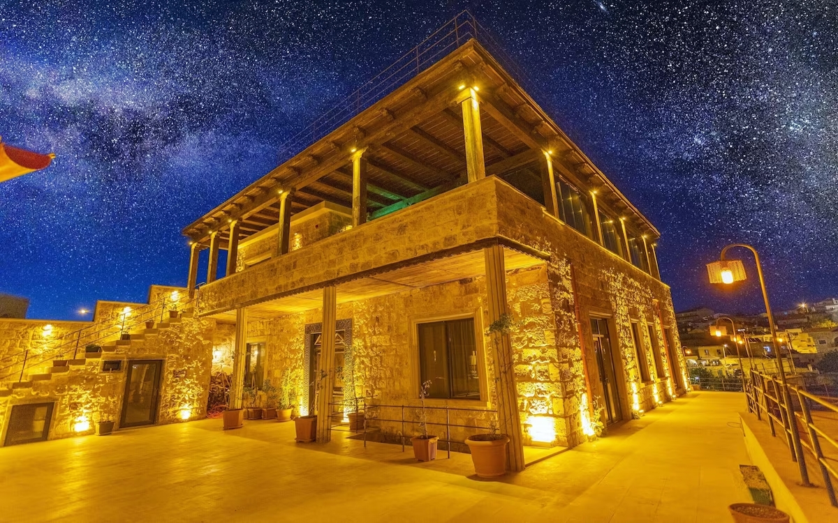 Megaron Cave Hotel