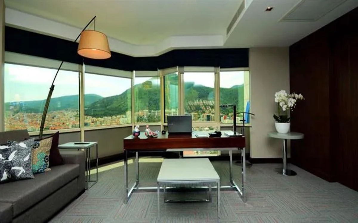 Ramada Encore By Wyndham İzmir 2