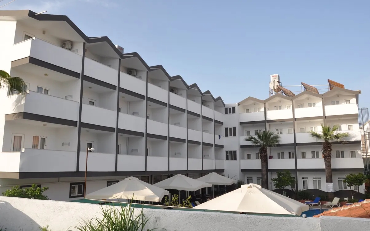 Side Spring Hotel 2