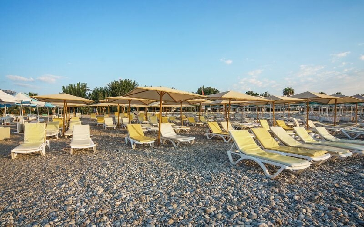 Larissa Inn Hotel 2