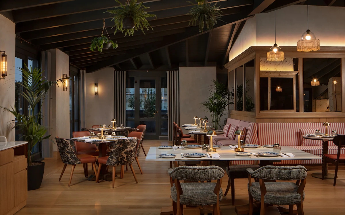 Adahan DeCamondo Pera, Autograph Collection 2