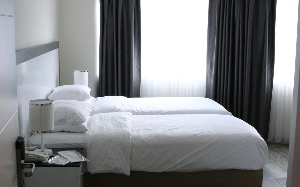 Eva Otel 2