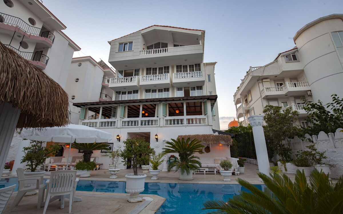 Conny's Boutique Hotel 3