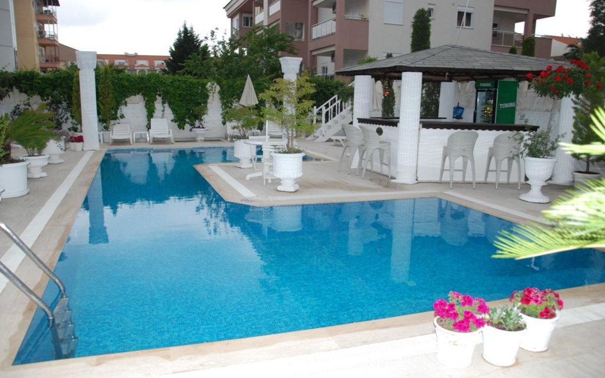 Conny's Boutique Hotel 4