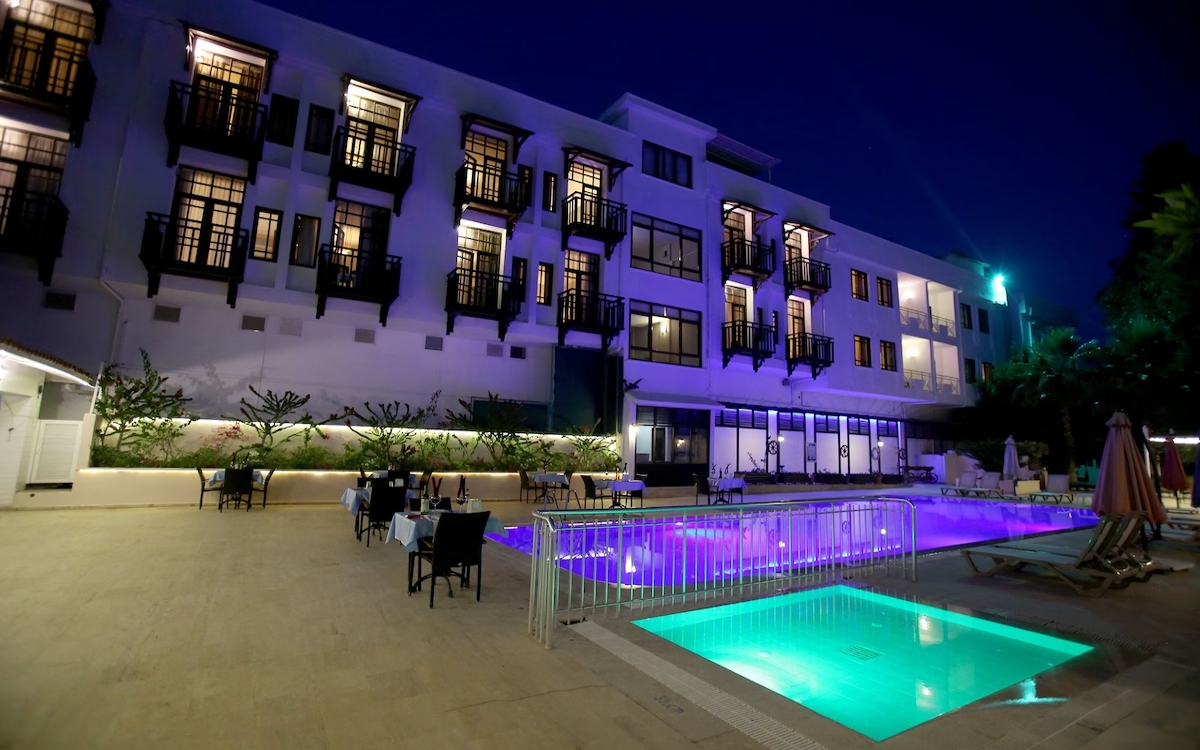 Melissa Moment Apart 1