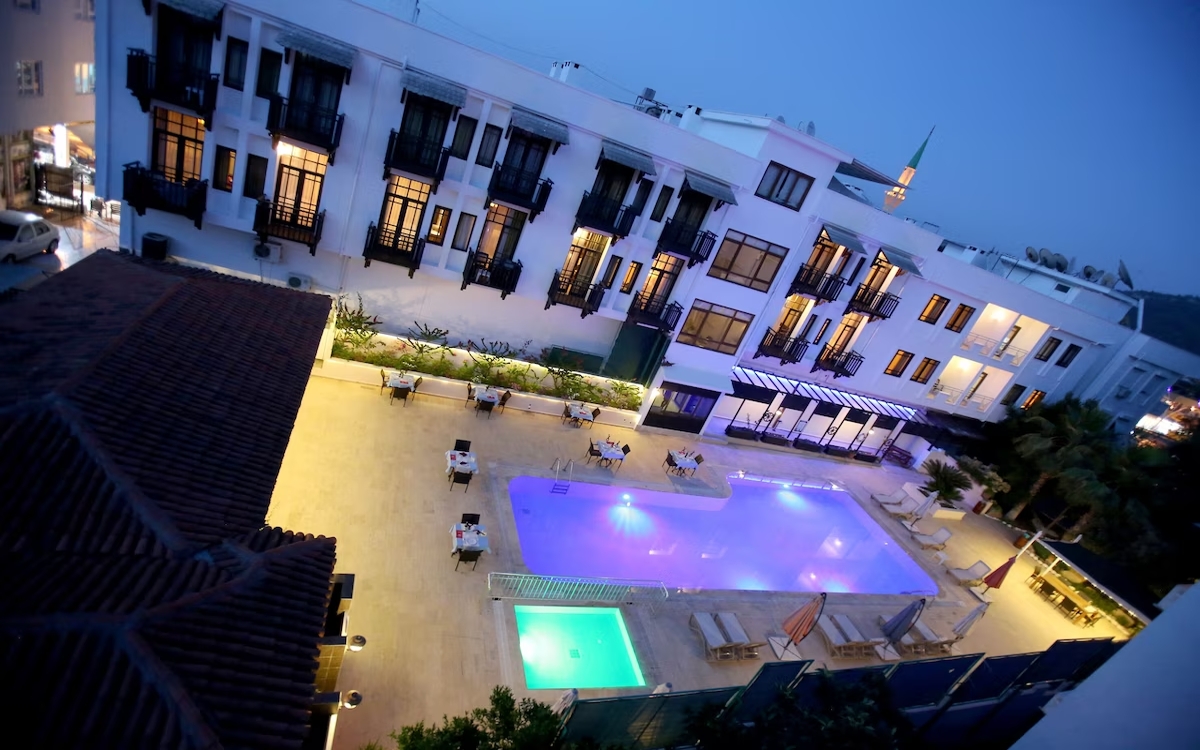 Melissa Moment Apart 3