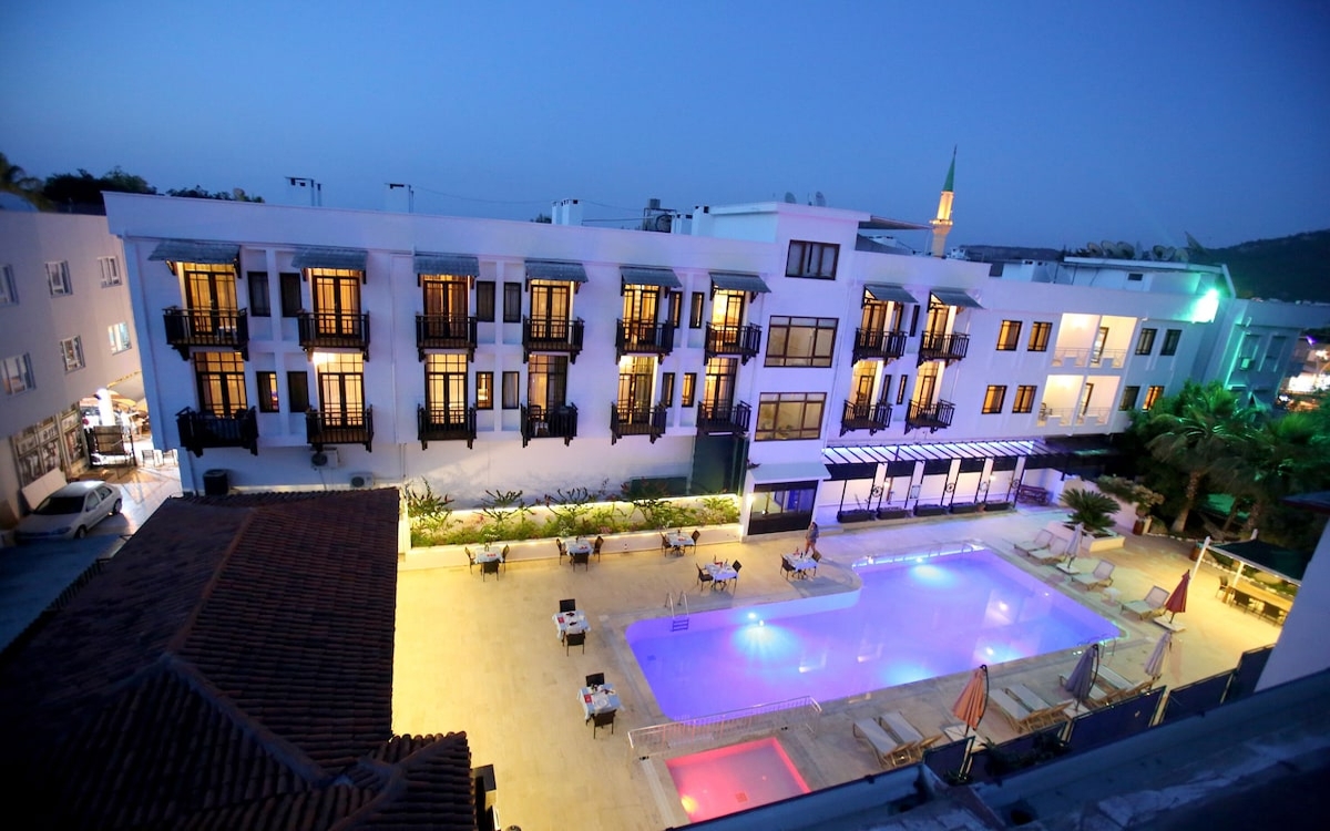 Melissa Moment Apart