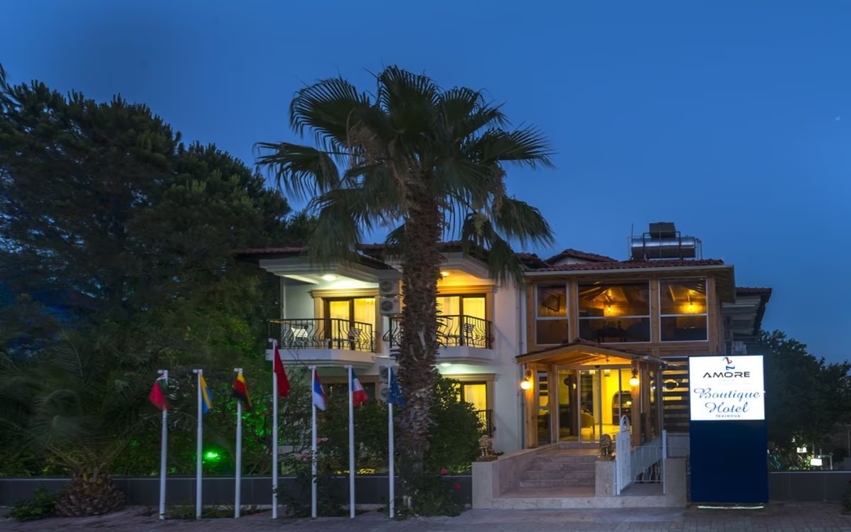 Amore Hotel Teki̇rova 1