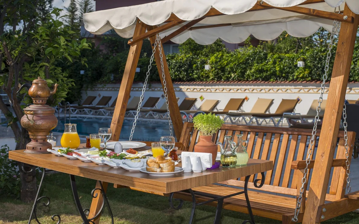 Amore Hotel Teki̇rova 2