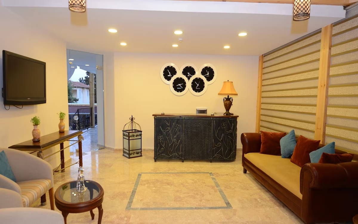 Amore Hotel Teki̇rova 4