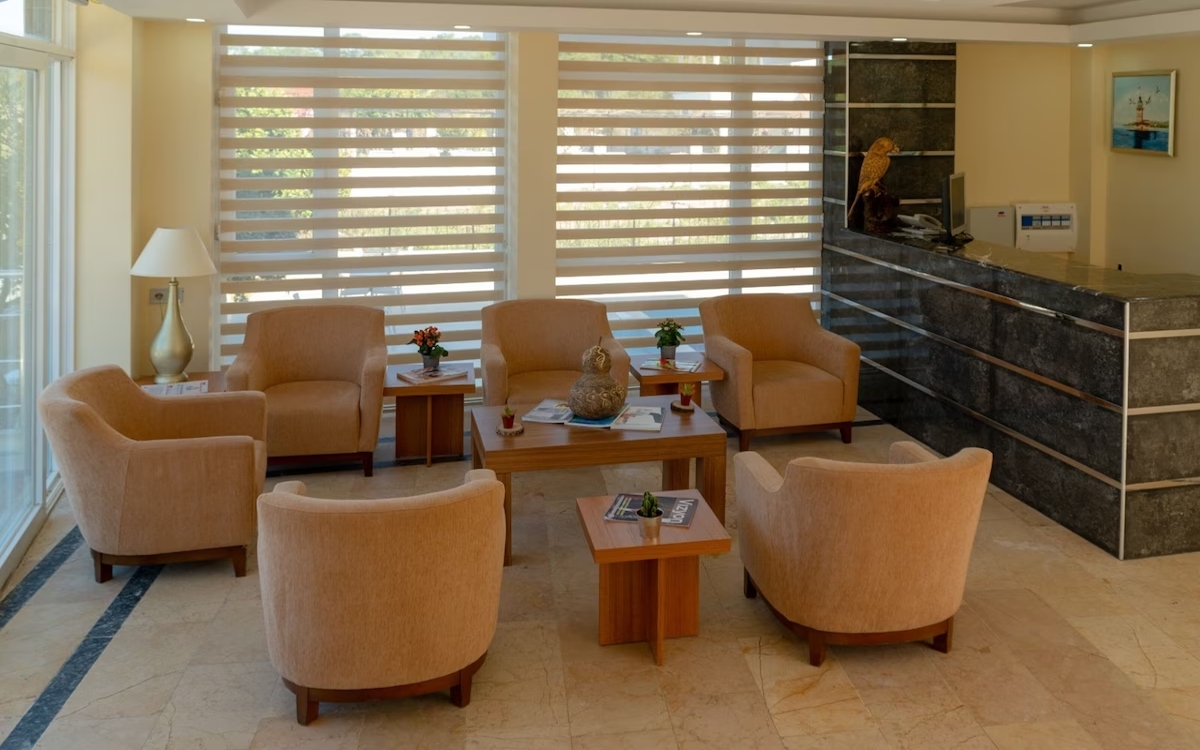 Elijah Hotel 3