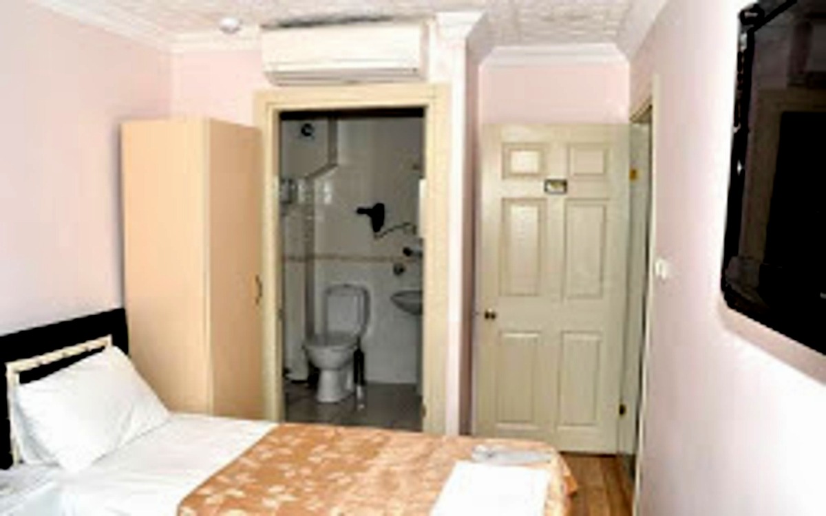 Bade 2 Otel 2