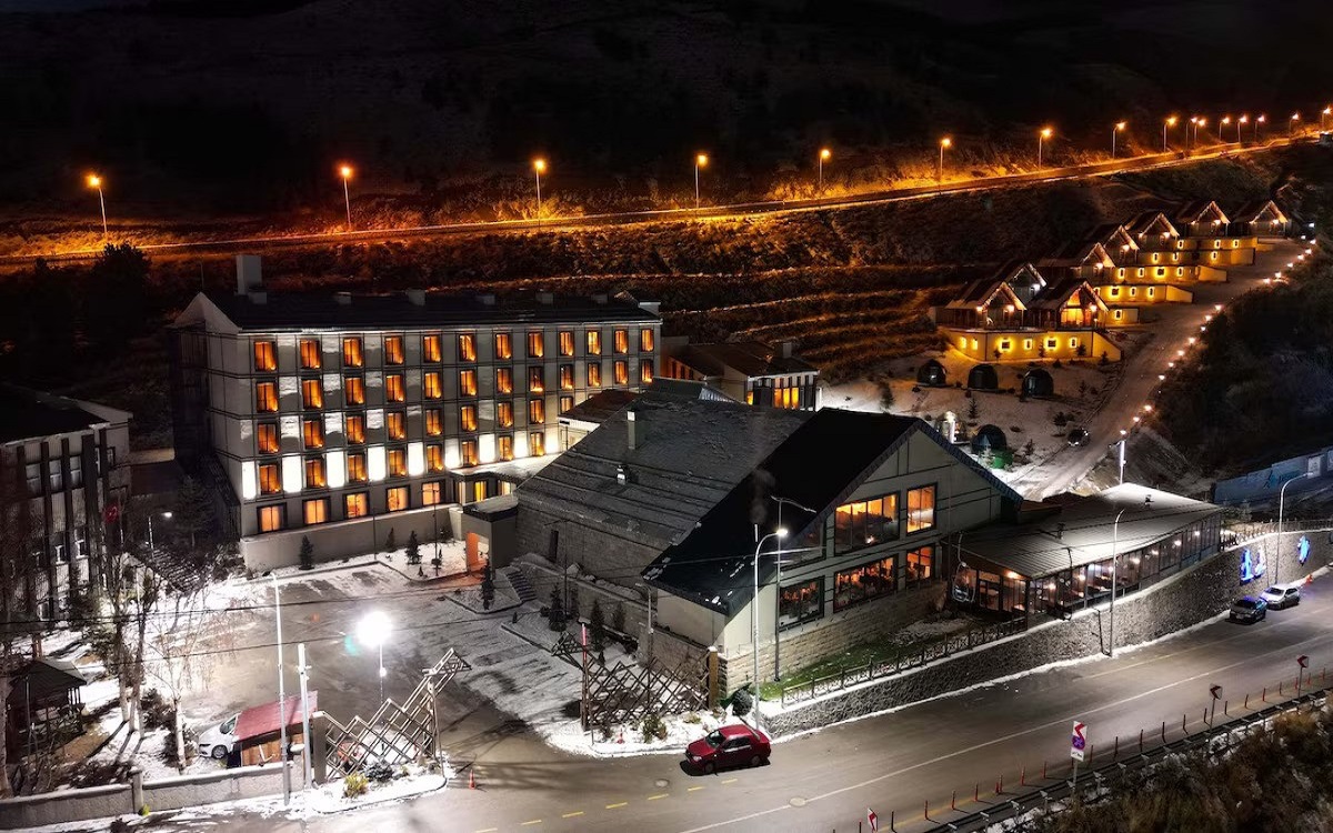 Snowdora Ski Resort Hotel 1