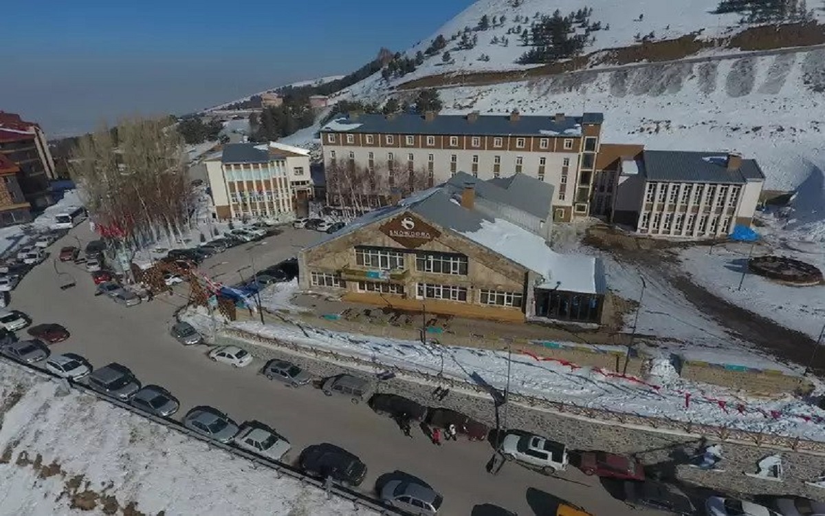 Snowdora Ski Resort Hotel 4