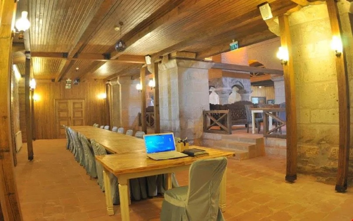 Issız Han Tarihi Butik Otel 2