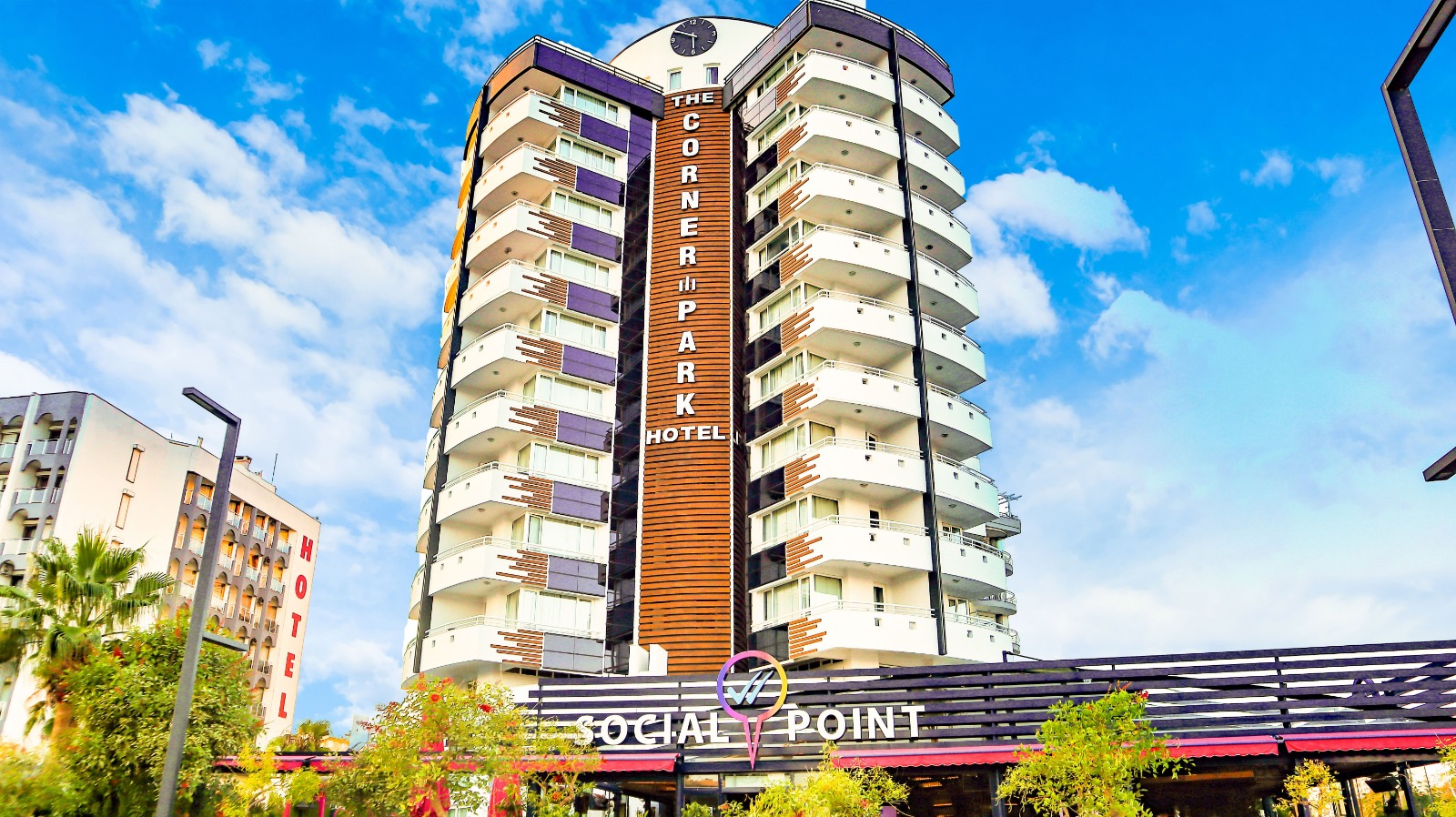 The Corner Park Hotel 3