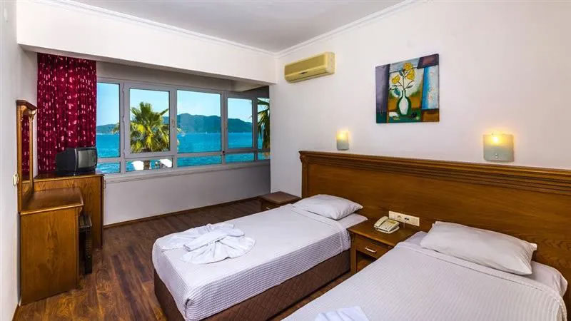 Honeymoon Hotel 1
