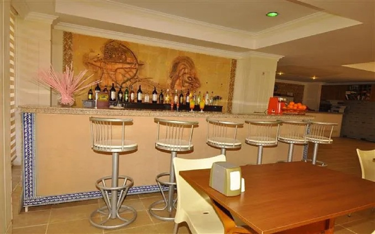 Golden Star Hotel 4