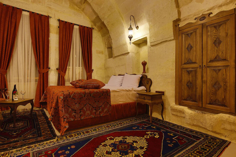 Fairyland Cave Hotel 1