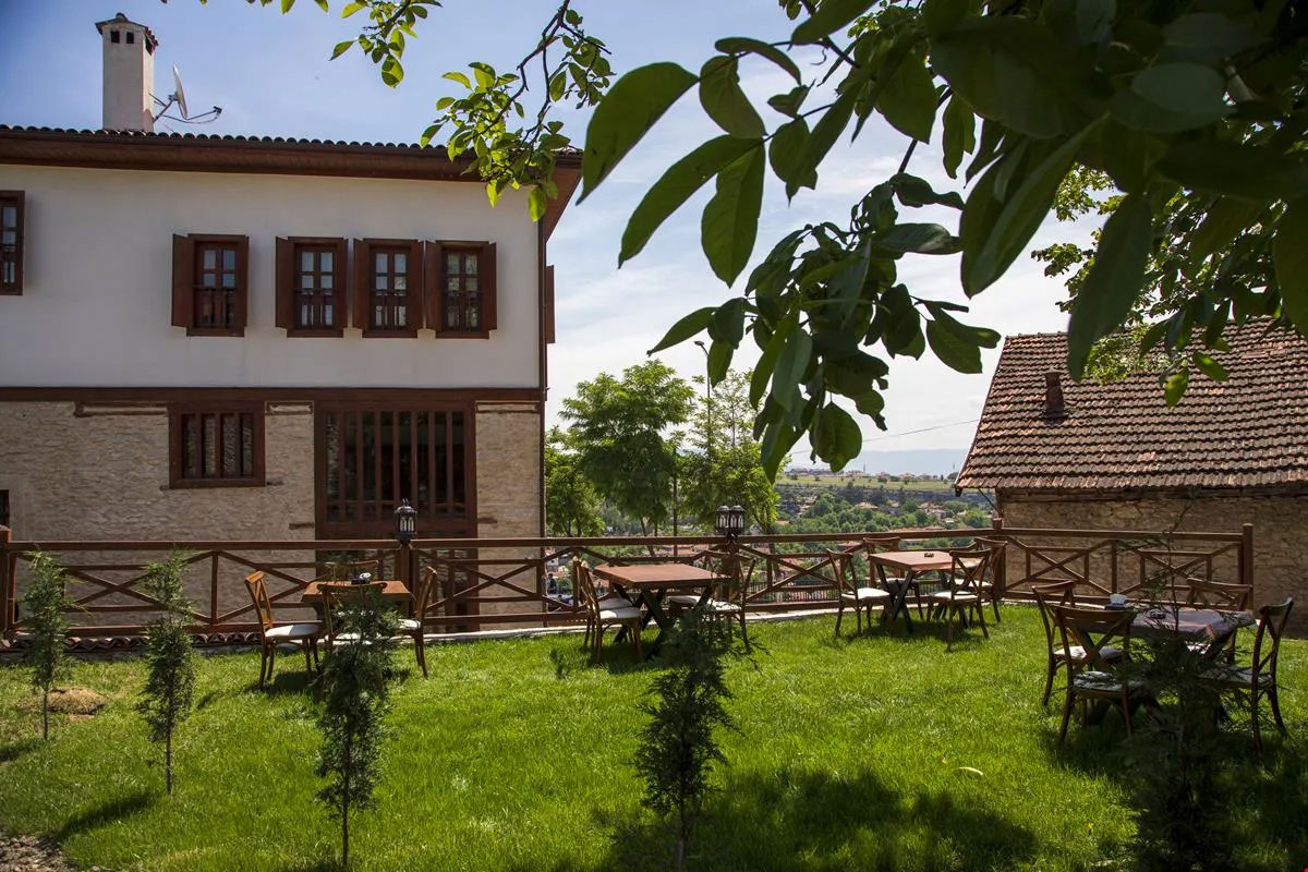 Saffronia 1900 Boutique  Hotel 4