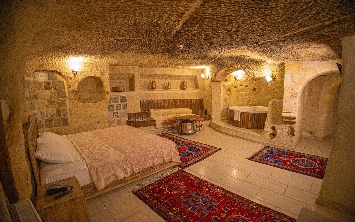 Pietra Cave Suites 2