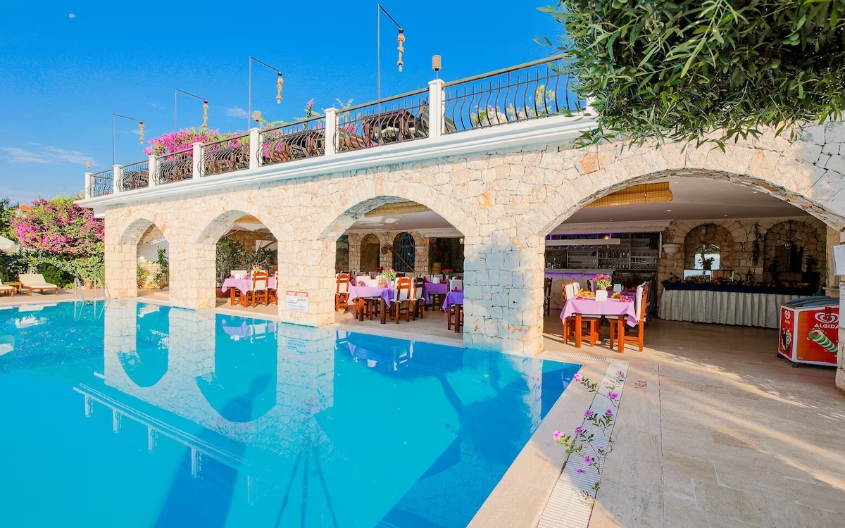 Amphora Hotel 3