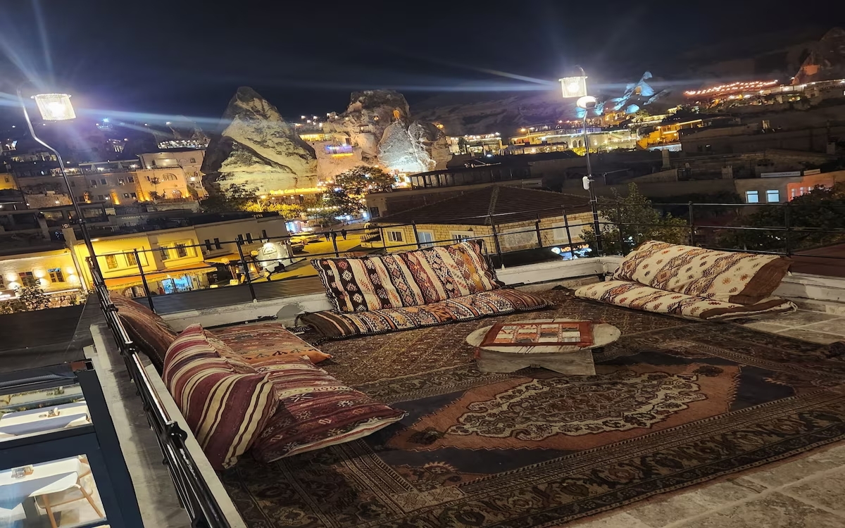 Noahs Ark Cave Hotel 2